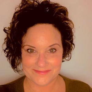 Meet your Posher, Mary ellen